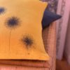 Housse-coussin-allium-jaune-3